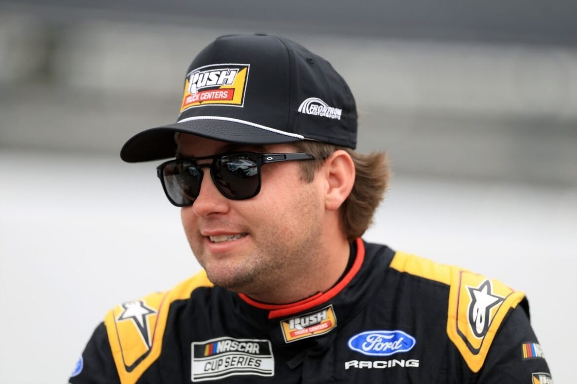 Noah Gragson confirma prorrogação de contrato com a Front Row Motorsports