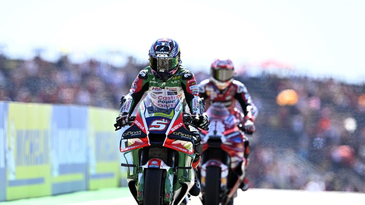 "Ótima Corrida" para Johann Zarco, brinca que a penalização pode ajudar no domingo.