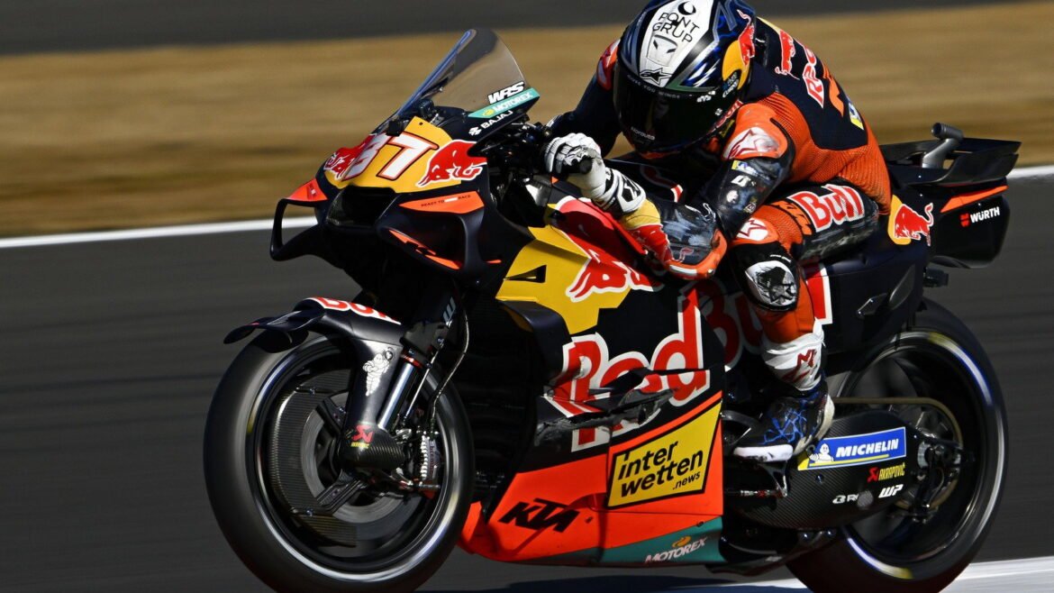 Pedro Acosta minimiza ganho de desempenho com a correção do motor da KTM na MotoGP
