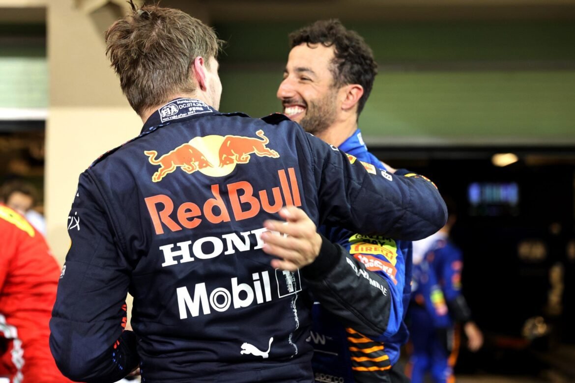 Ricciardo divulga qual piloto é o seu principal contato por mensagens atualmente.