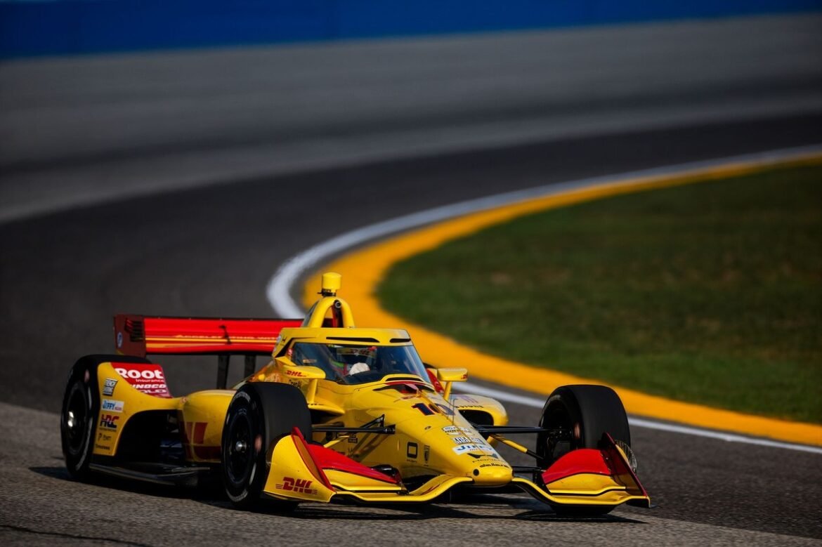 Scott McLaughlin e Alex Palou conquistam pole positions para a doubleheader da IndyCar em Milwaukee.