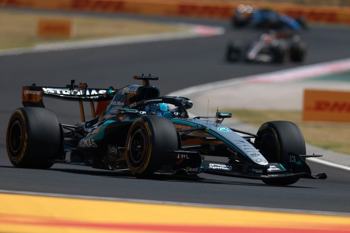 Steiner acredita que Russell está considerando um futuro fora da Mercedes e vê a Audi como uma alternativa.