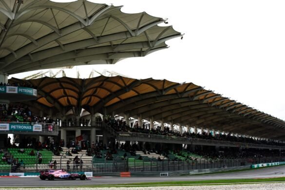 Verstappen exige resposta e FIA esclarece sobre motores