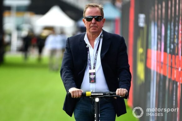 Vitória da McLaren deixa corrida pelo título da F1 de 2026 "longe de acabar", afirma Martin Brundle.