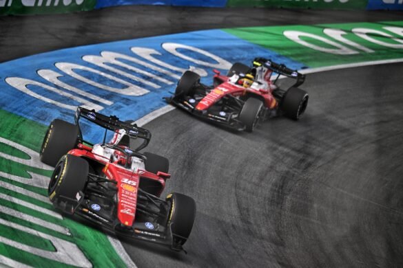 Hadjar prejudica Red Bull e Ferrari lança motor novo