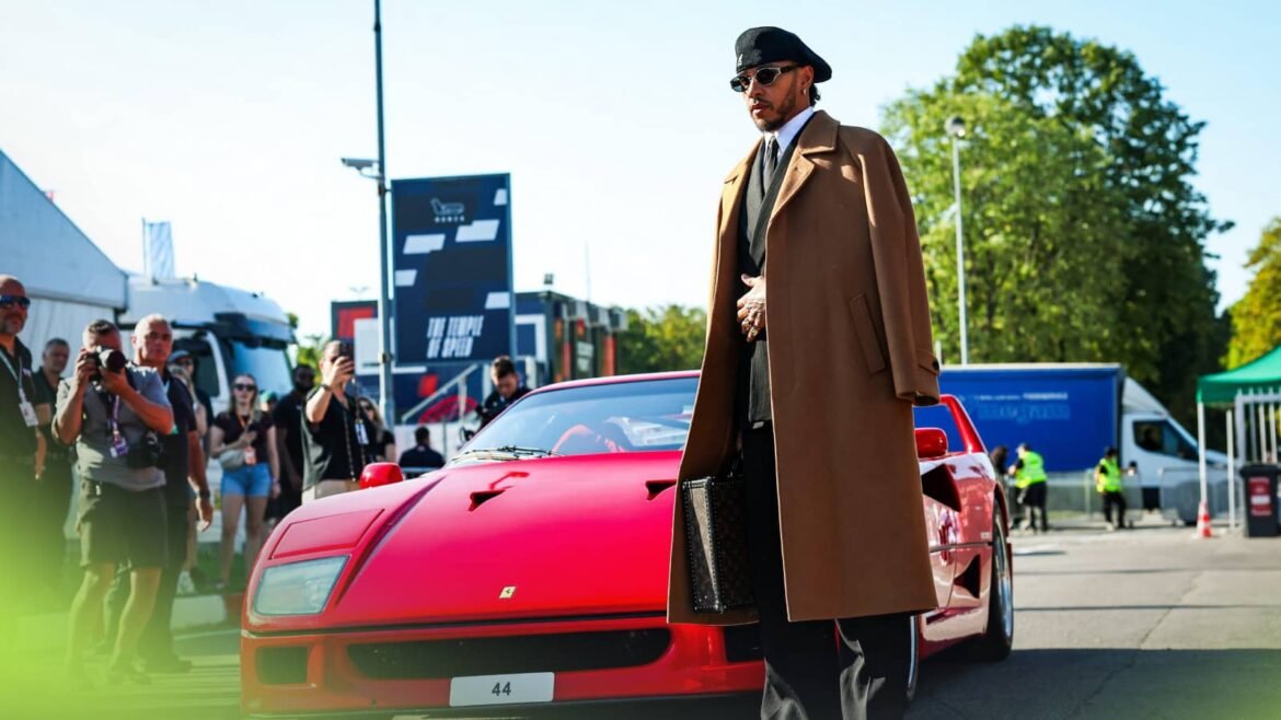 Lewis Hamilton chama a atenção com entrada especial no GP da Itália