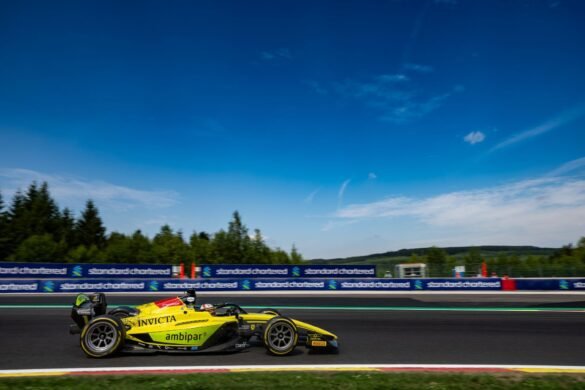 Rafael Câmara tenta se aproximar da liderança da F2 em Monza.